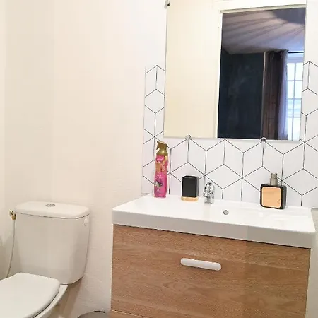 L'acacia #hyper-centre #marche Couvert * Κονιάκ