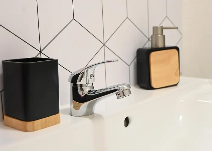 L'acacia #hyper-centre #marche Couvert *